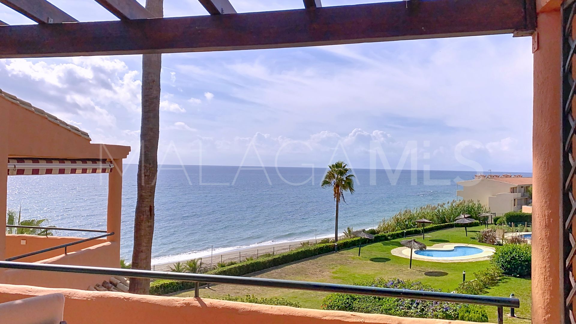 Buy town house in Bermuda Beach