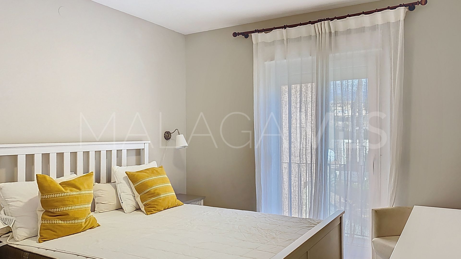 Buy town house in Bermuda Beach