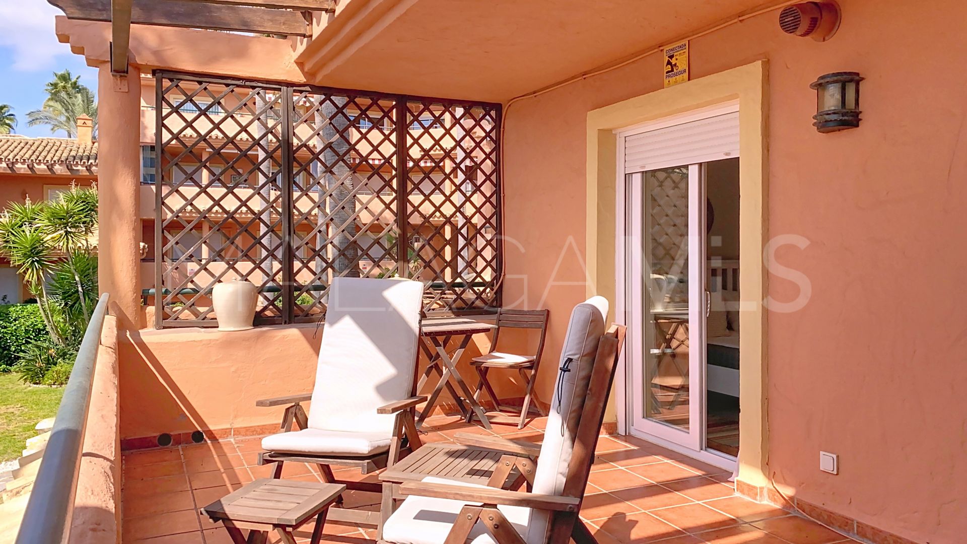 Buy town house in Bermuda Beach