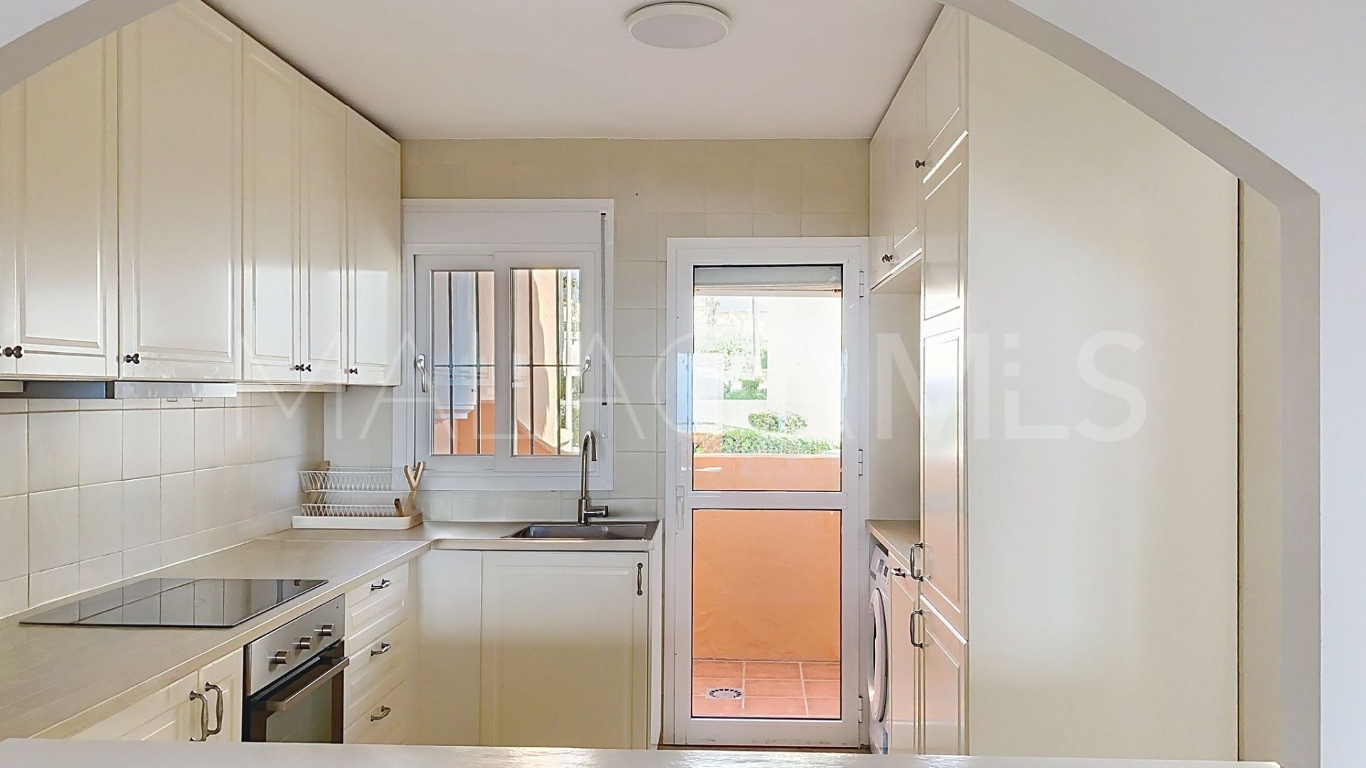 Buy town house in Bermuda Beach