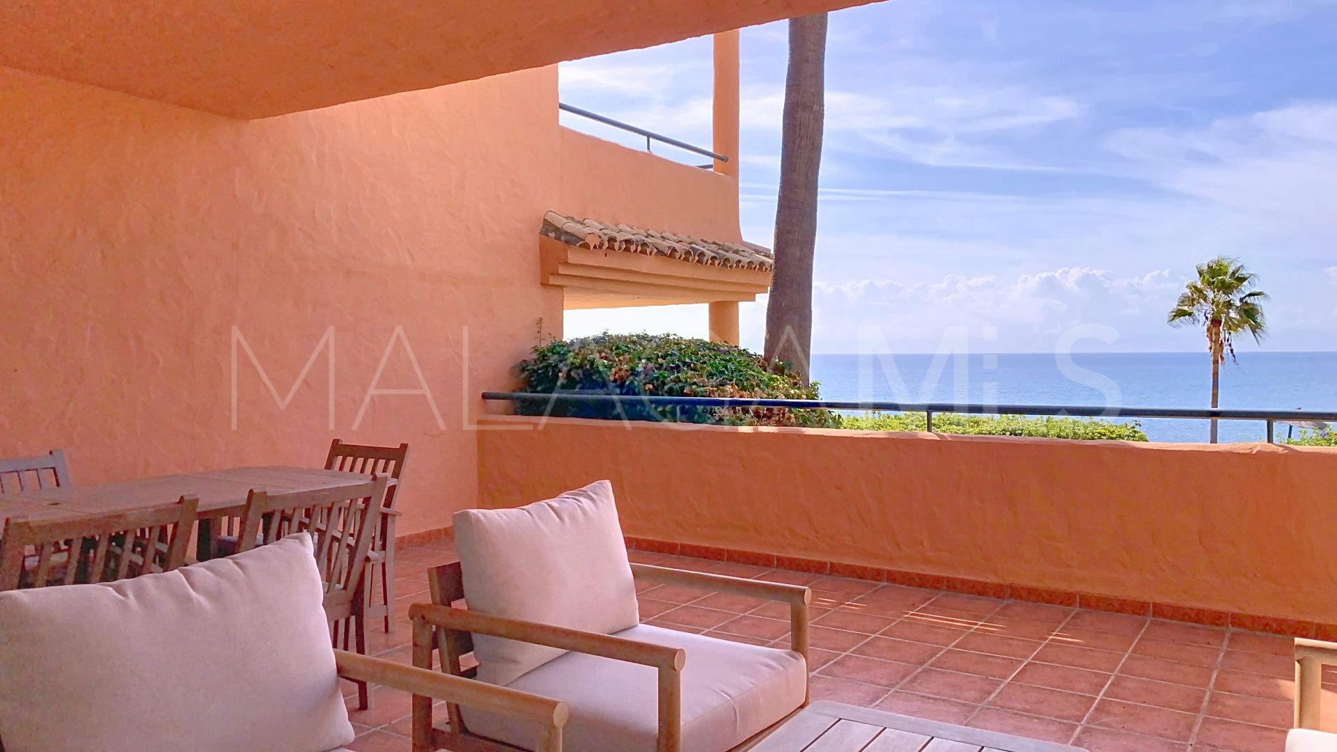 Buy town house in Bermuda Beach