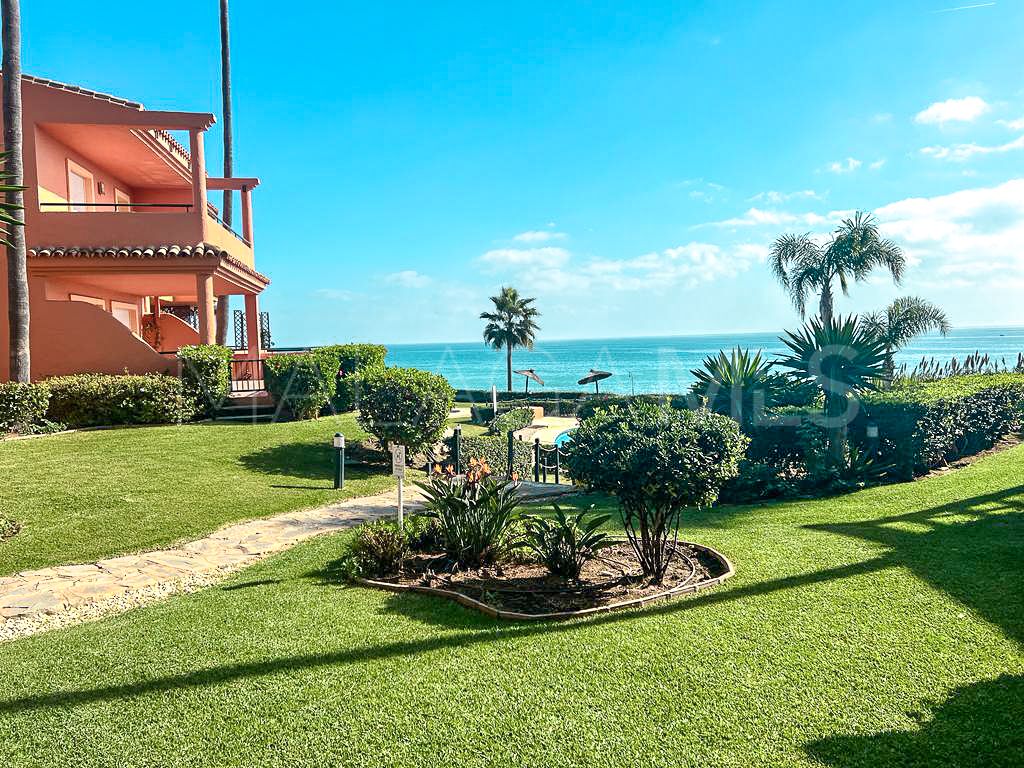 Buy town house in Bermuda Beach