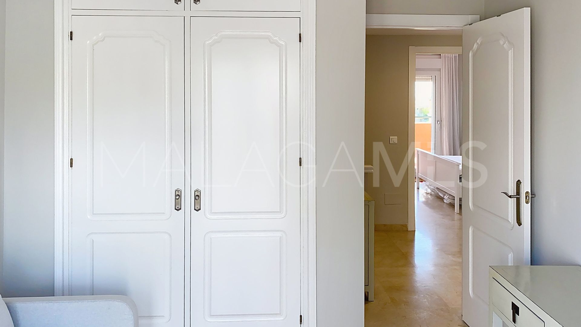 Buy town house in Bermuda Beach