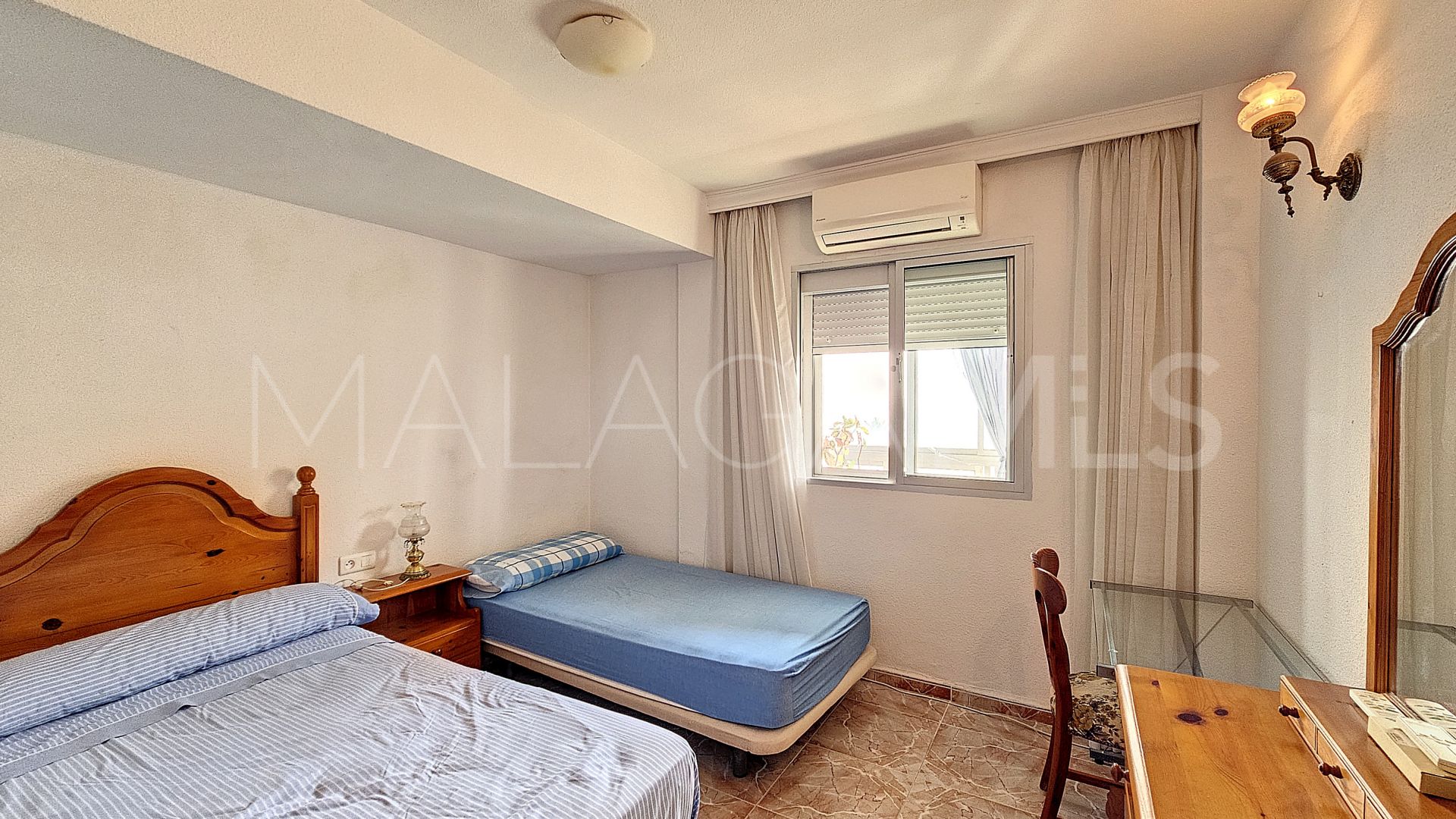 Buy 3 bedrooms apartment in Estepona Playa