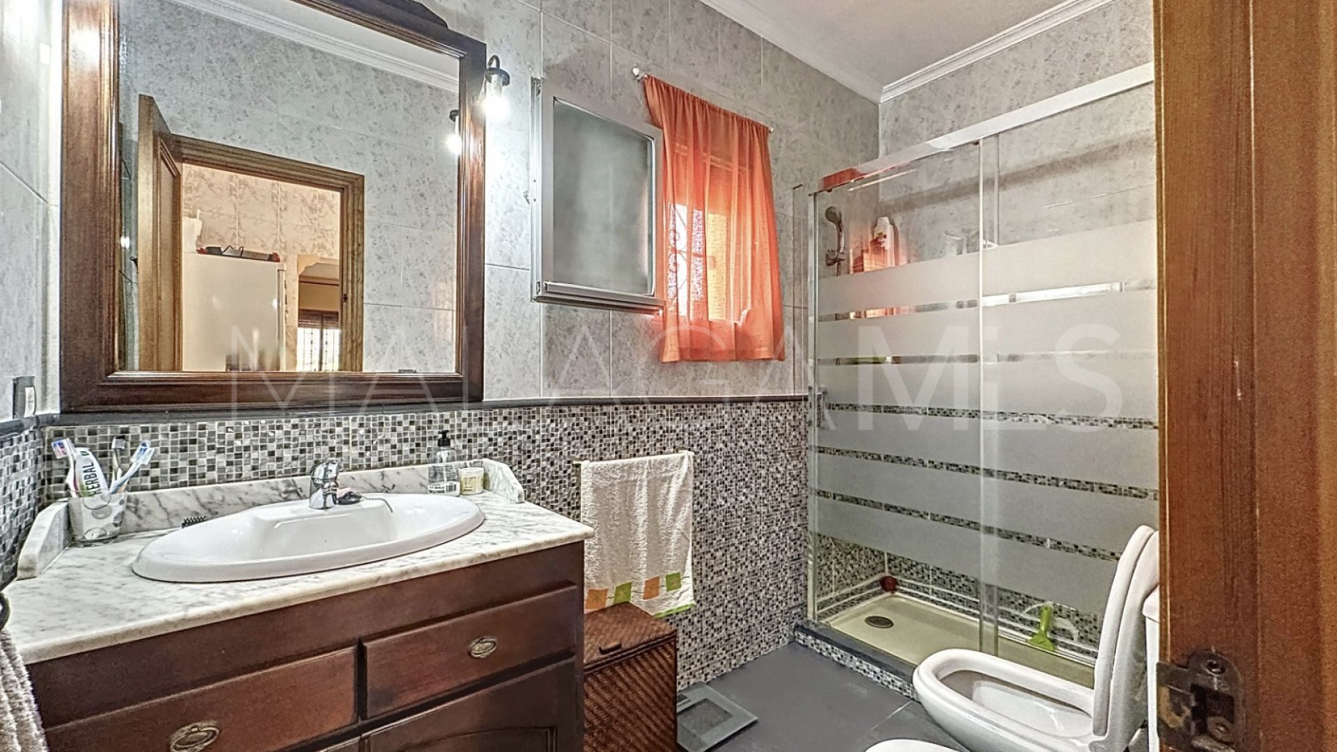 Finca for sale in Estepona