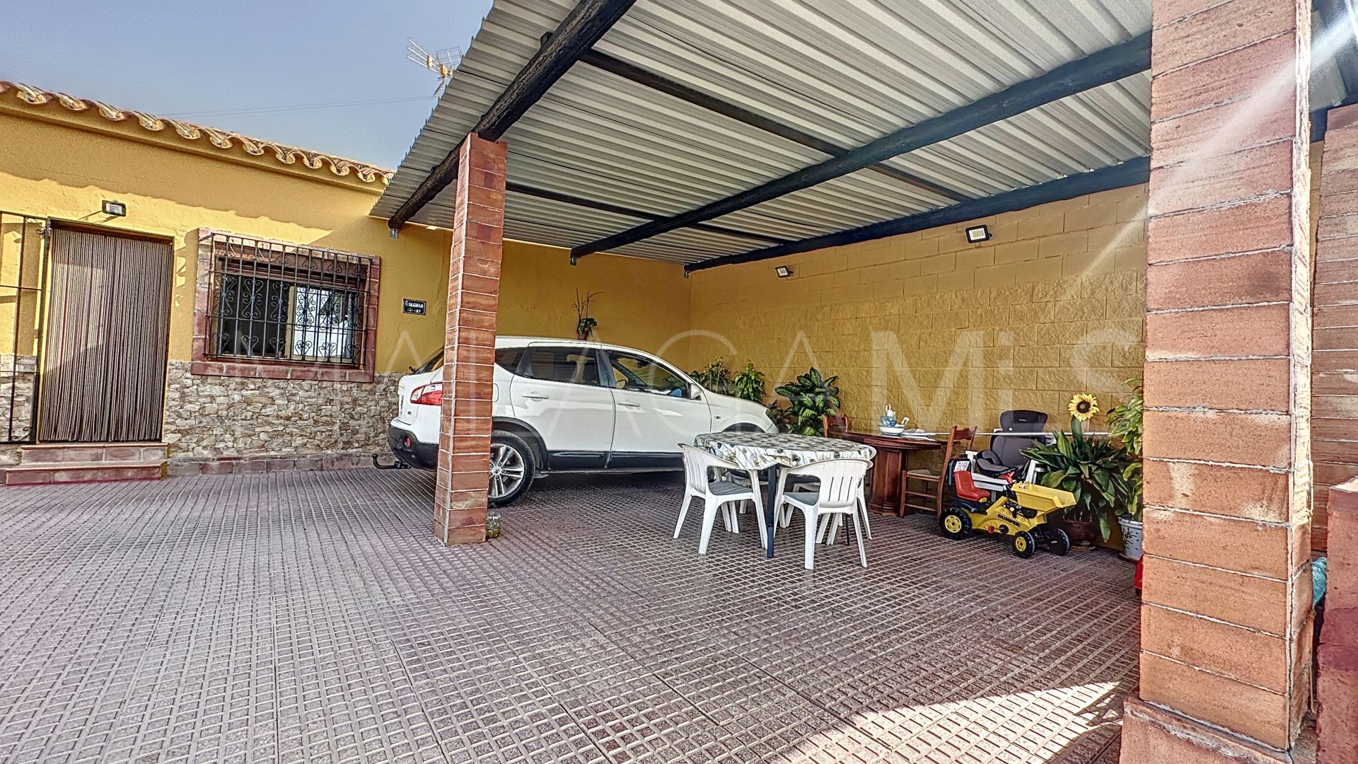 Finca for sale in Estepona