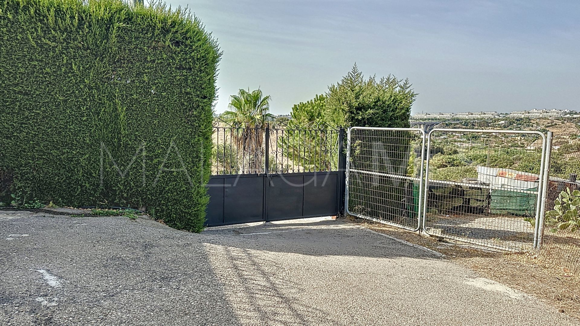 Finca for sale in Estepona