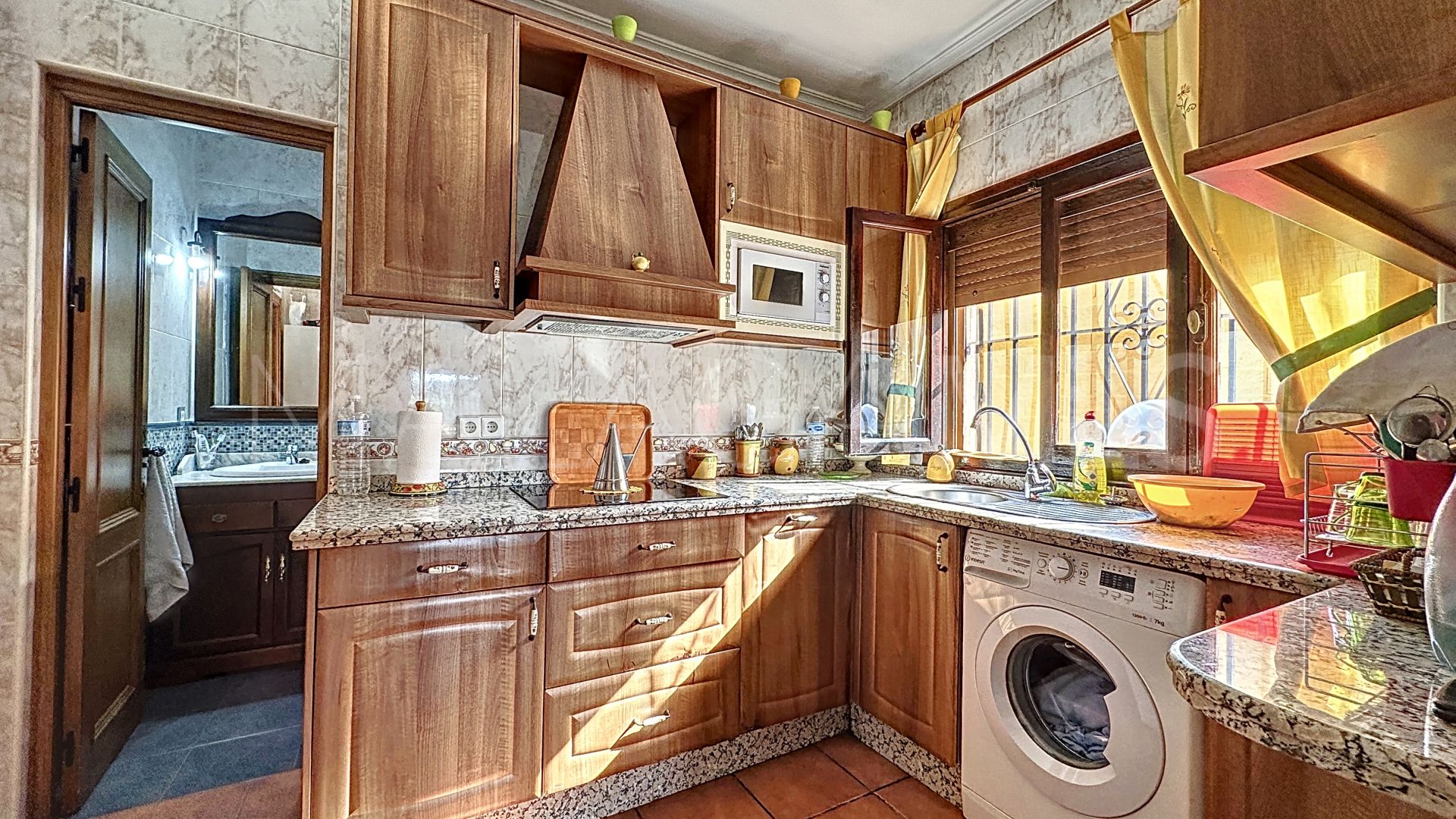 Finca for sale in Estepona