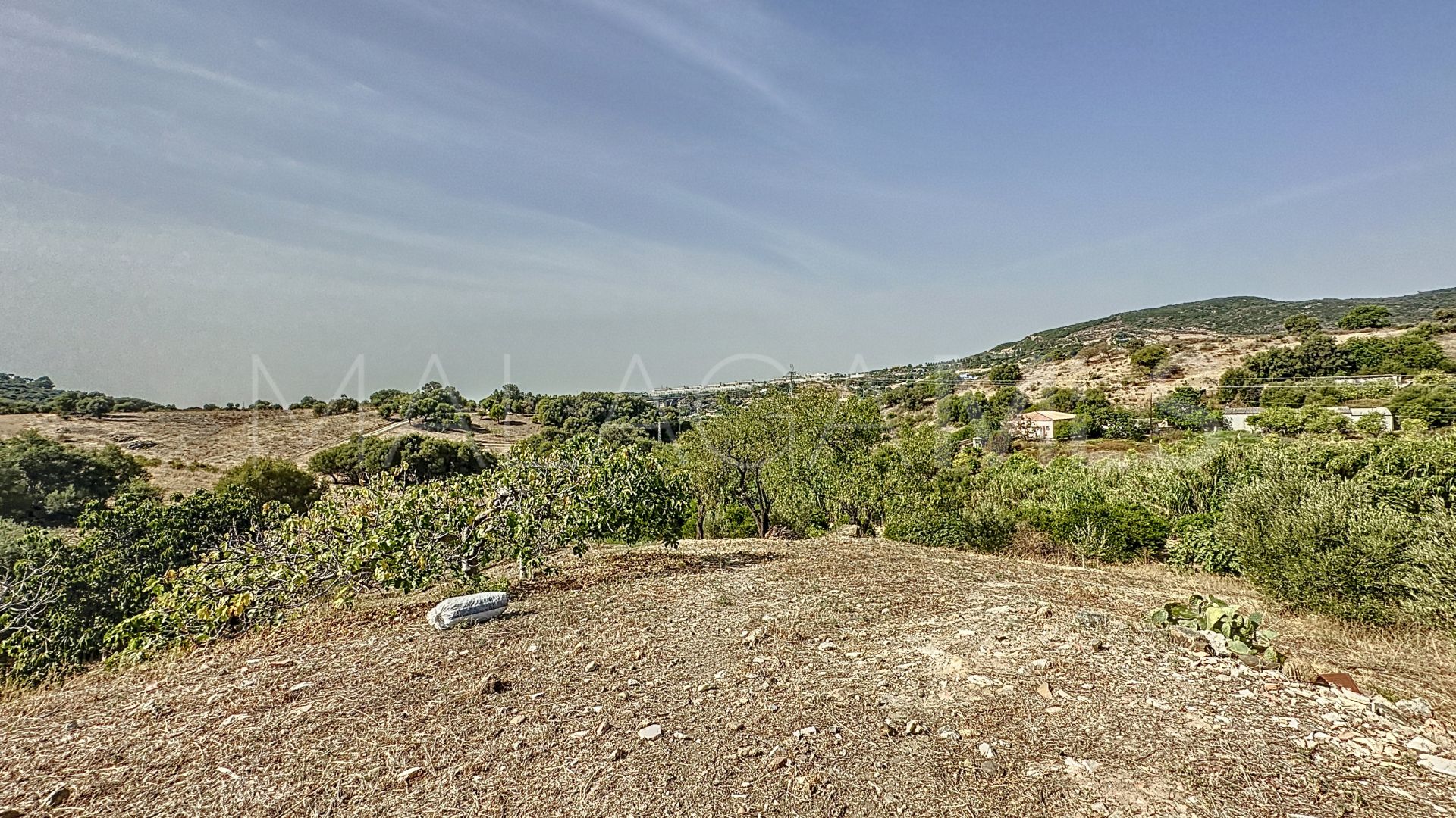 Finca for sale in Estepona