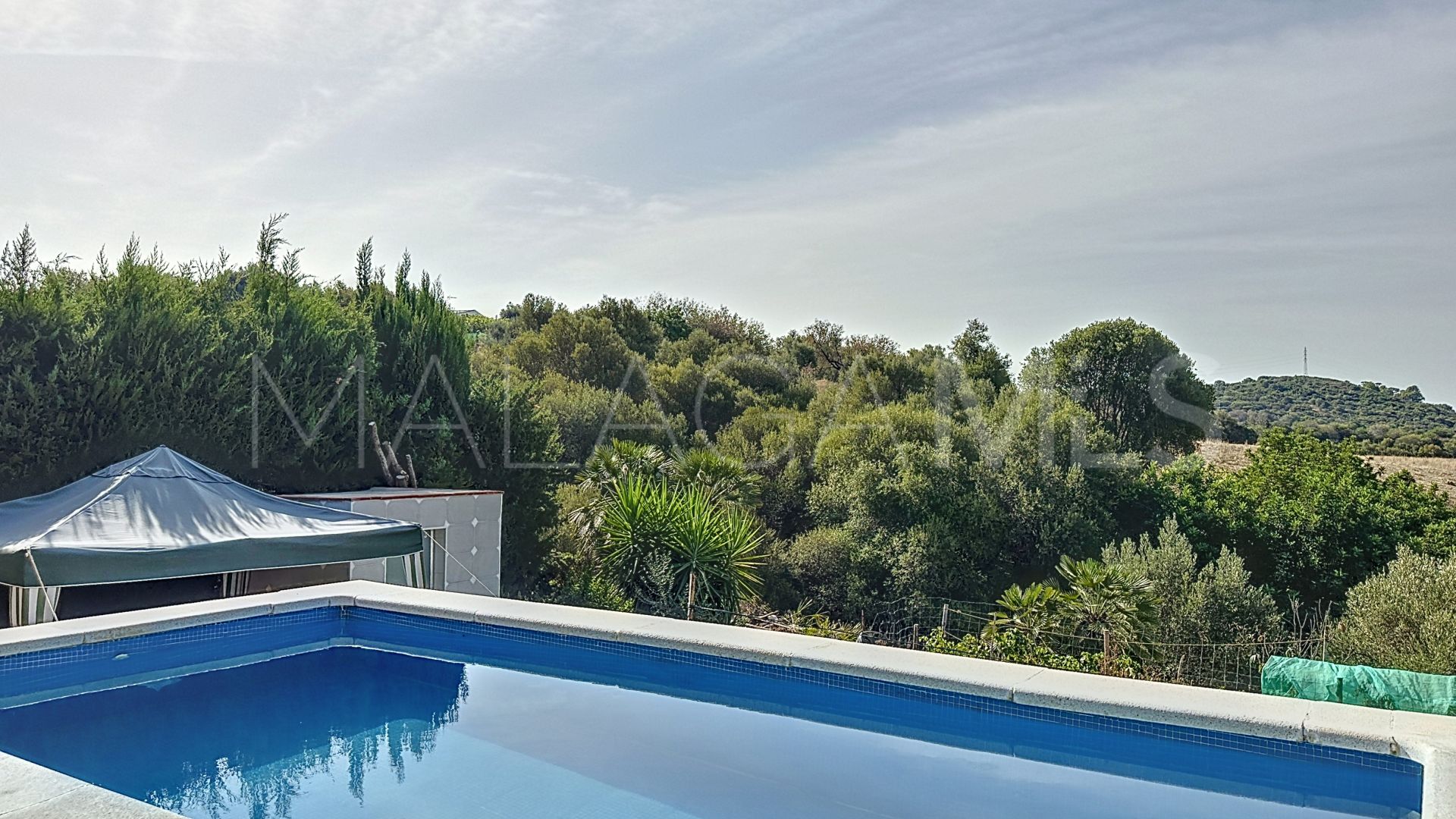 Finca for sale in Estepona