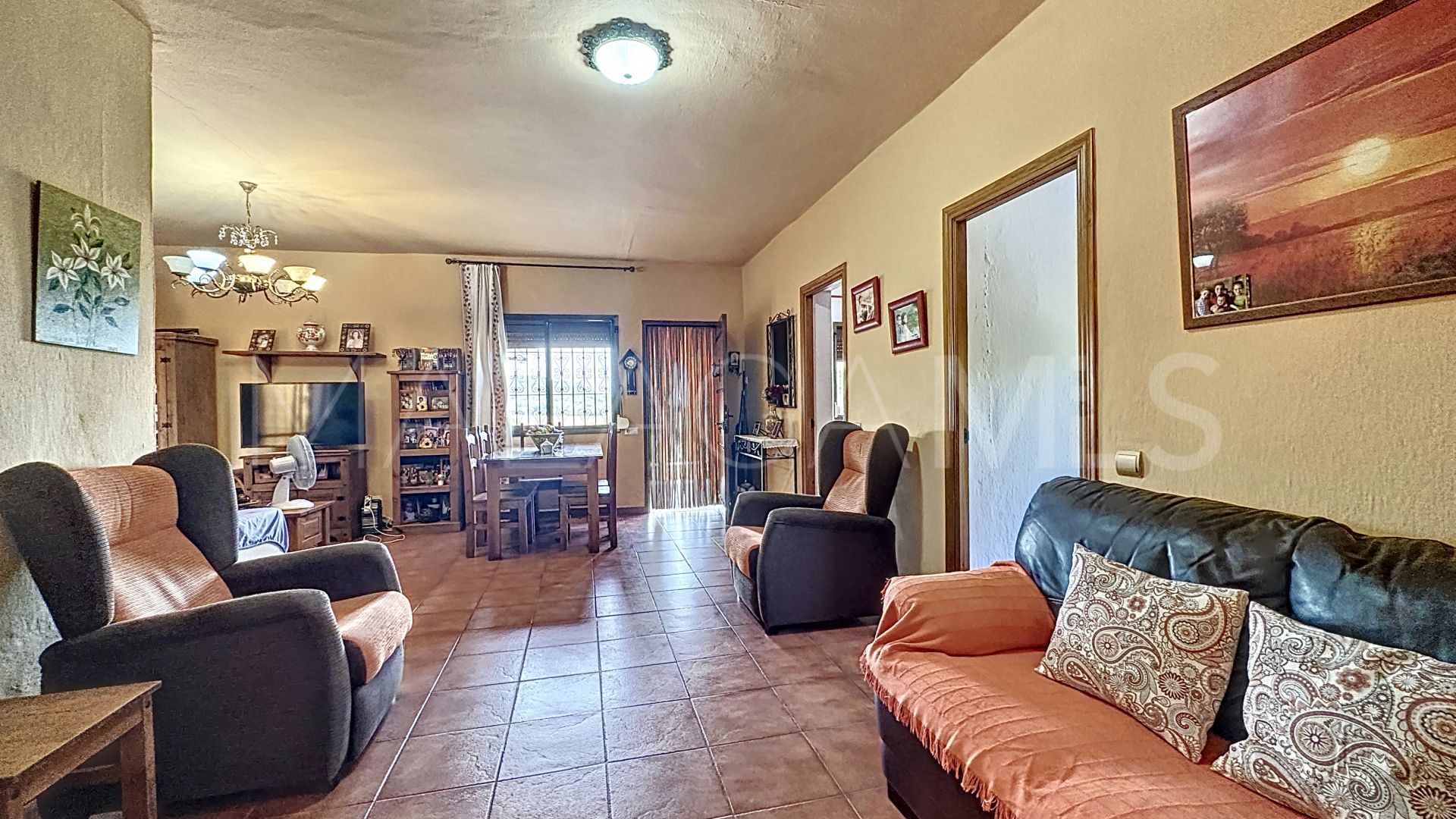Finca for sale in Estepona