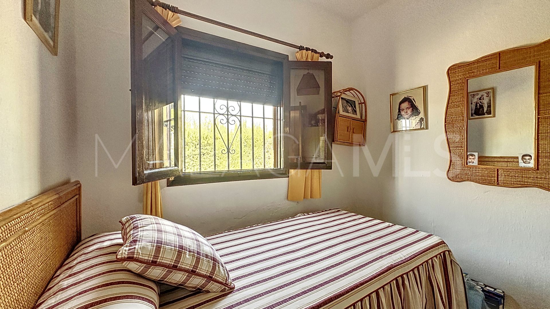 Finca for sale in Estepona