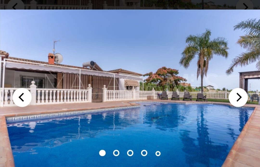 Buy 5 bedrooms country house in Estepona