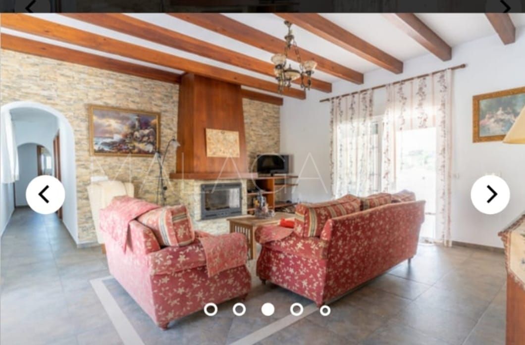 Buy 5 bedrooms country house in Estepona