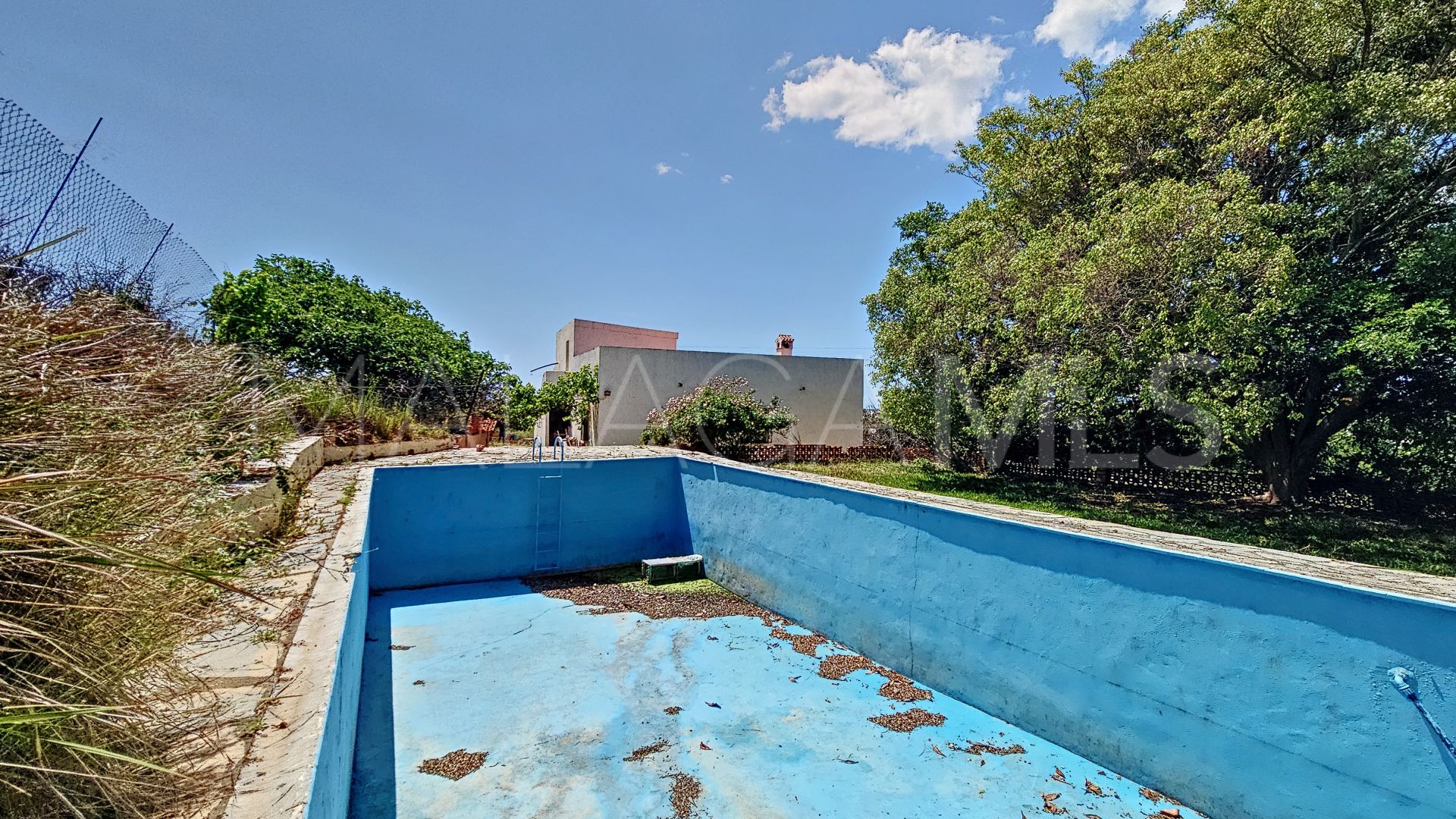 For sale country house with 3 bedrooms in Cancelada