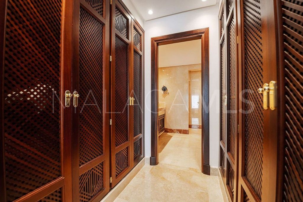 Duplex penthouse for sale in Torre Bermeja