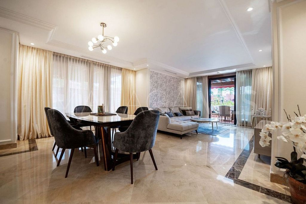 Duplex penthouse for sale in Torre Bermeja