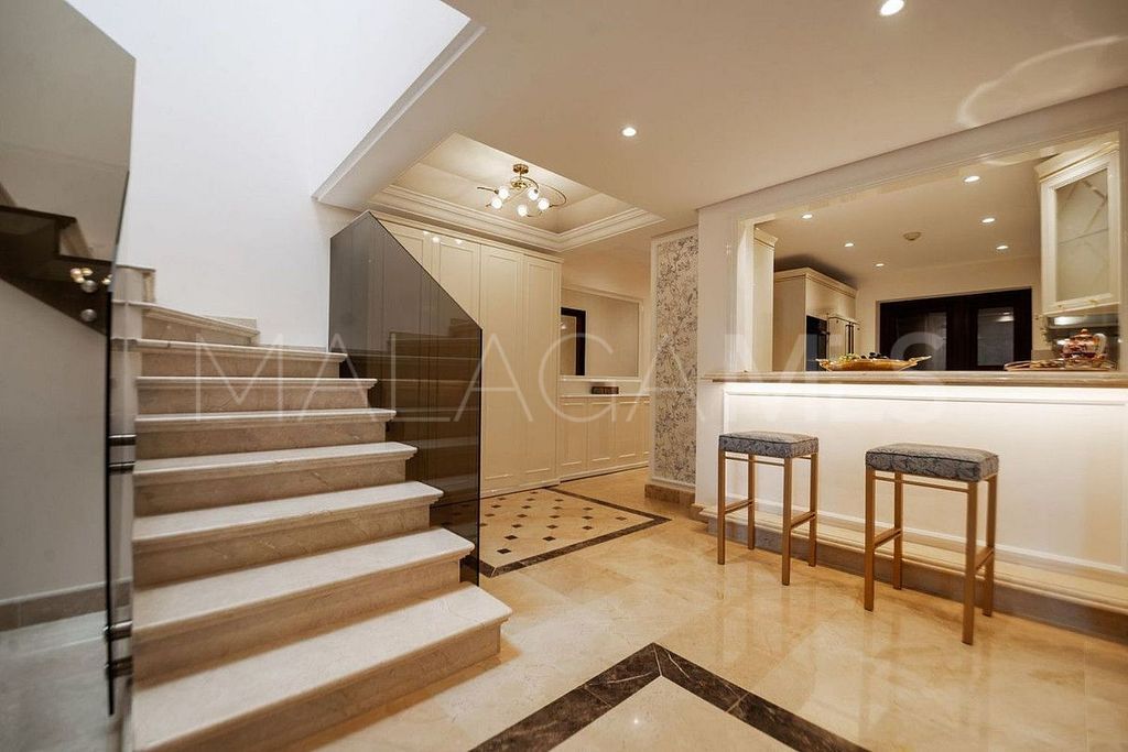 Duplex penthouse for sale in Torre Bermeja