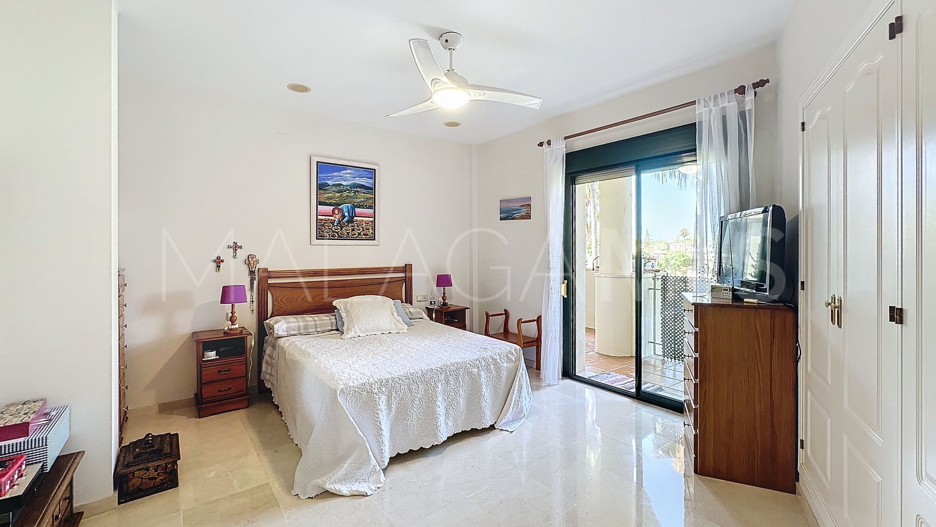 Buy apartment in Guadalmina Alta with 2 bedrooms