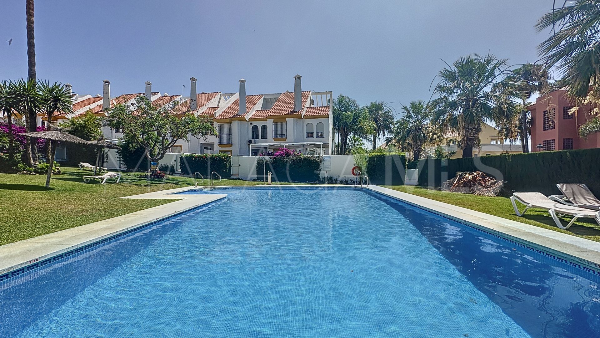 Se vende adosado de 4 bedrooms in Puerto Alto