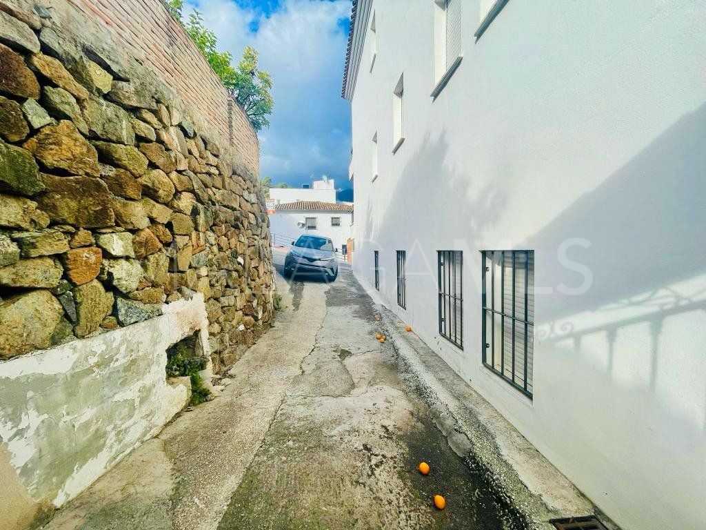 Villa for sale in Benahavis Centro