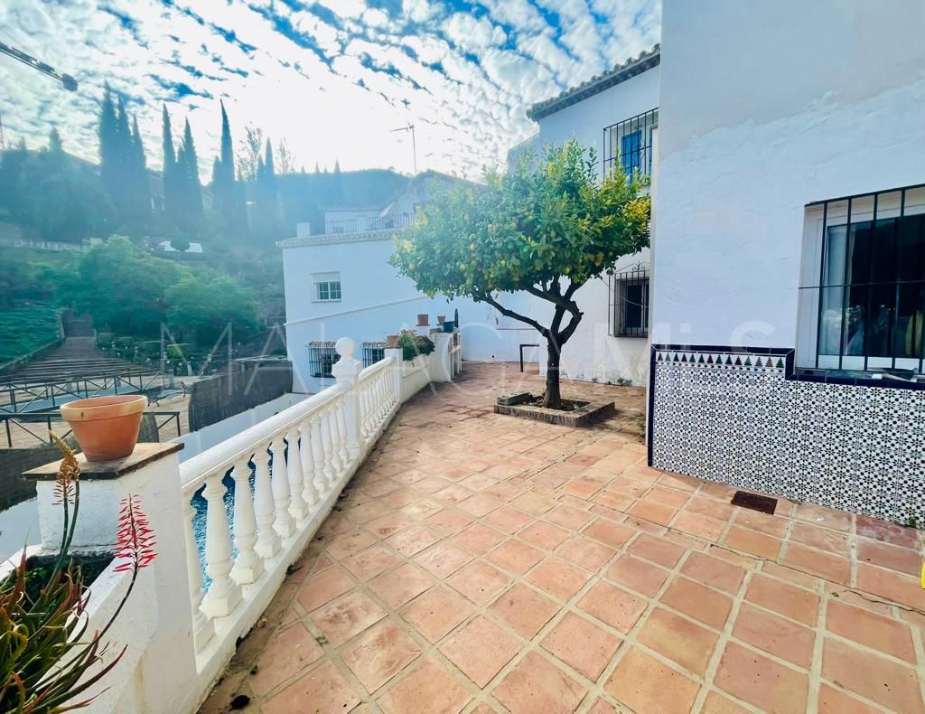 Villa for sale in Benahavis Centro