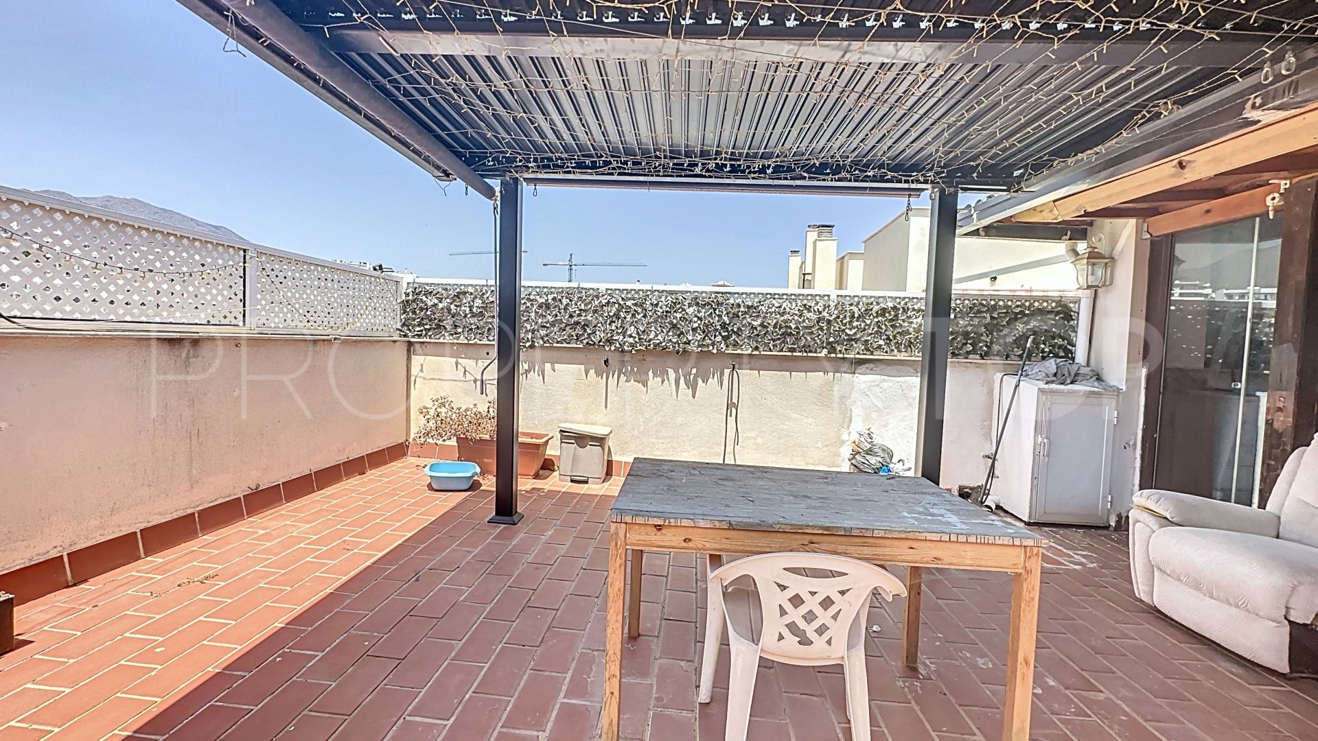 Estepona Puerto, atico con 4 dormitorios en venta