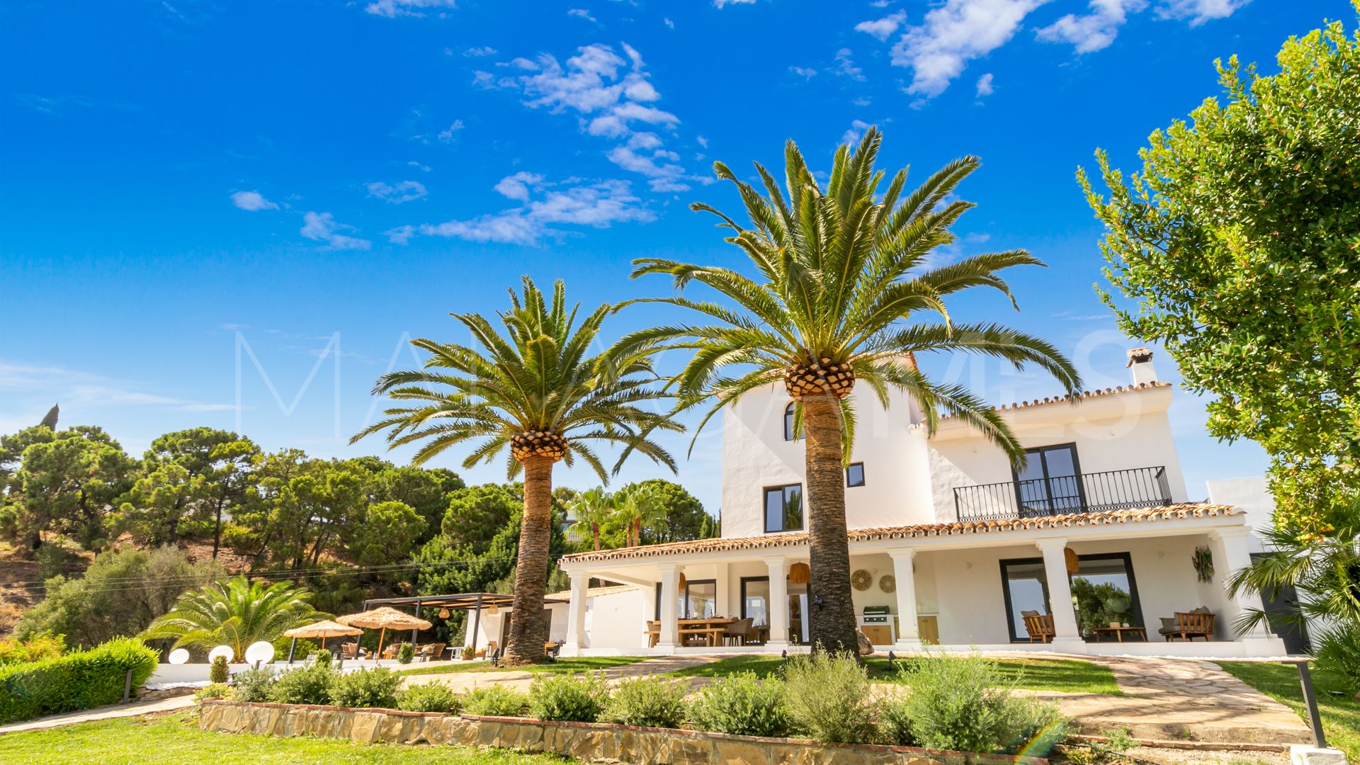 5 bedrooms villa for sale in Los Reales - Sierra Estepona