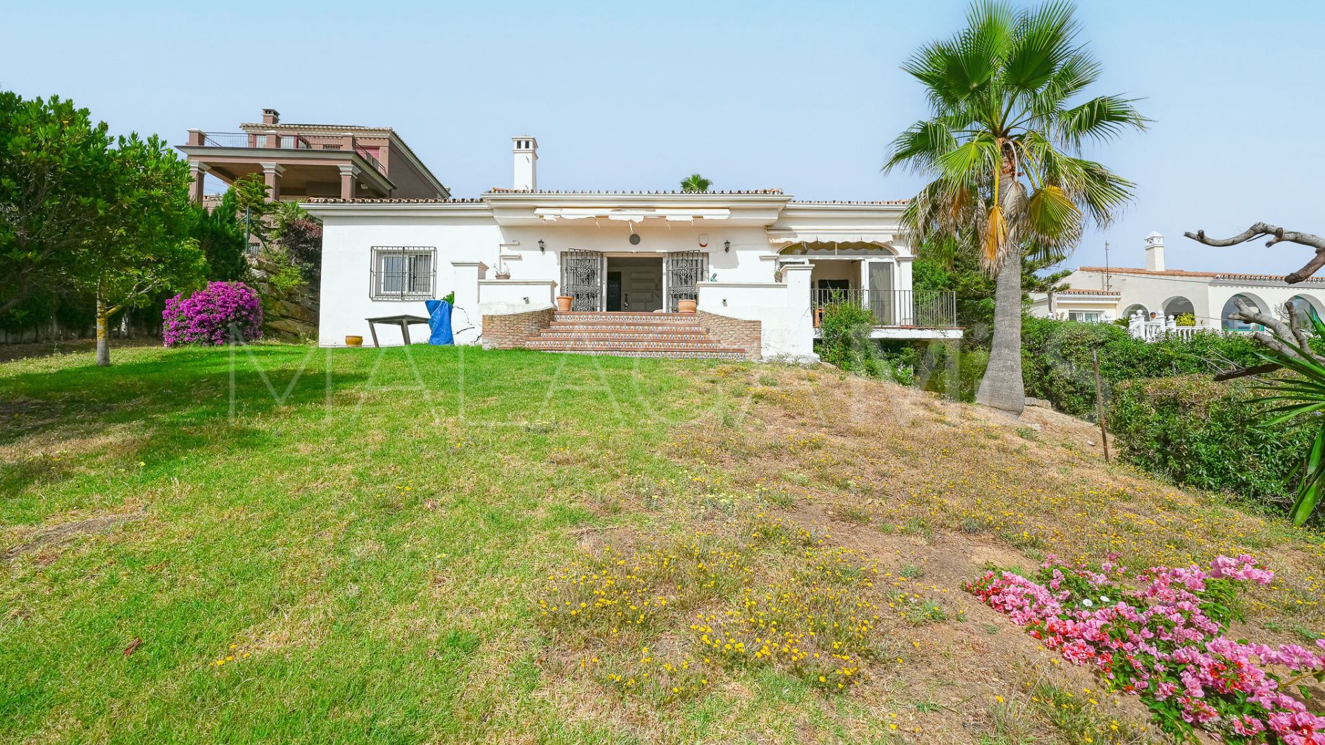 Buenas Noches 5 bedrooms villa for sale