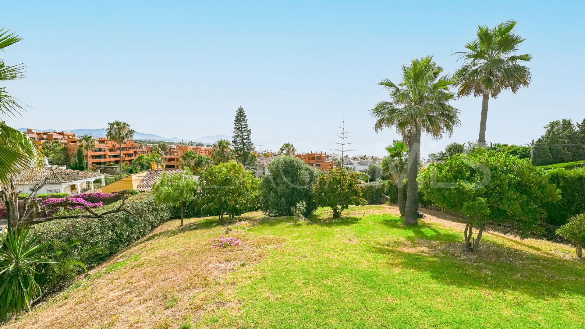 Buenas Noches 5 bedrooms villa for sale