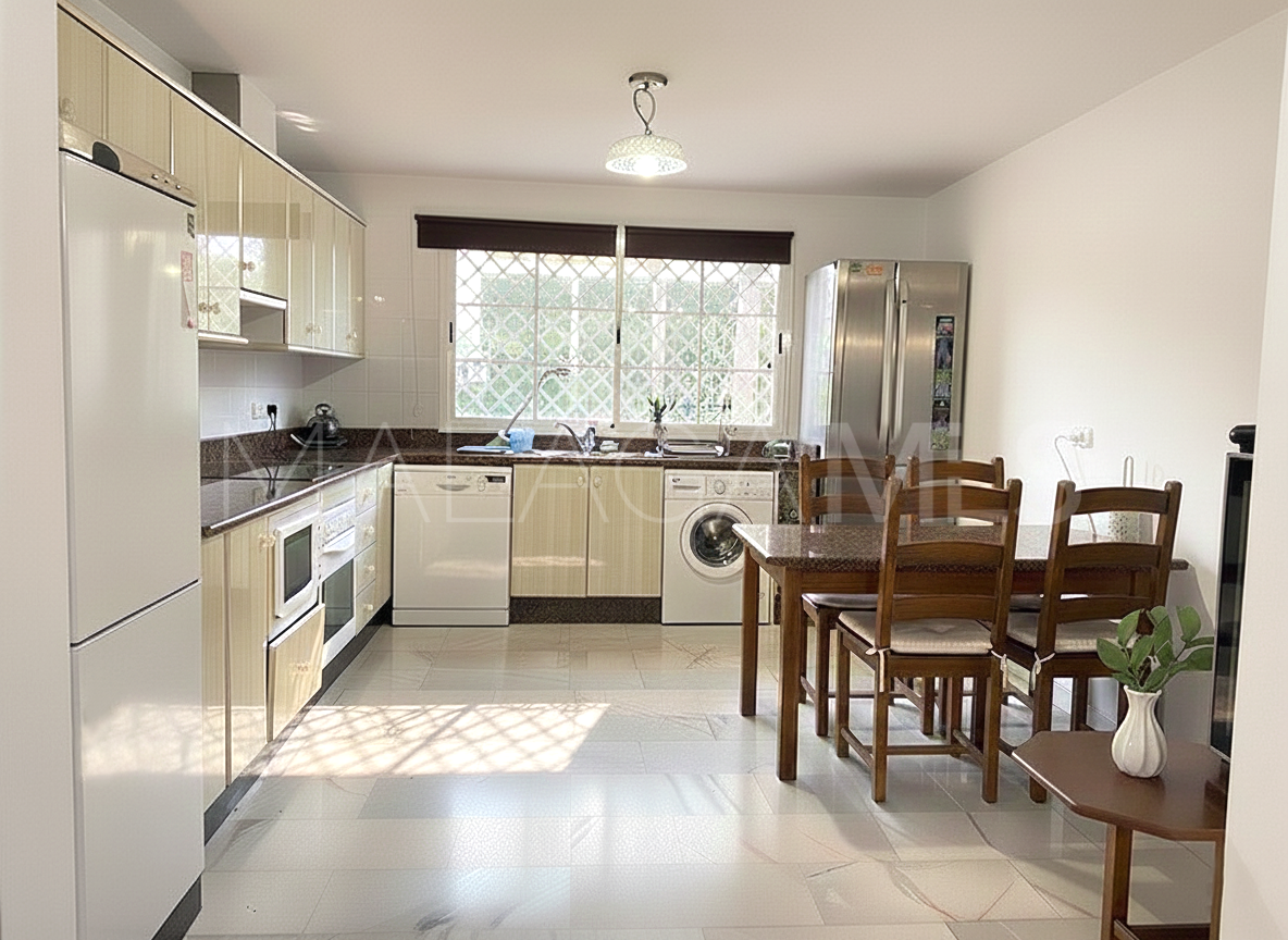 Hus i byn for sale in Atalaya