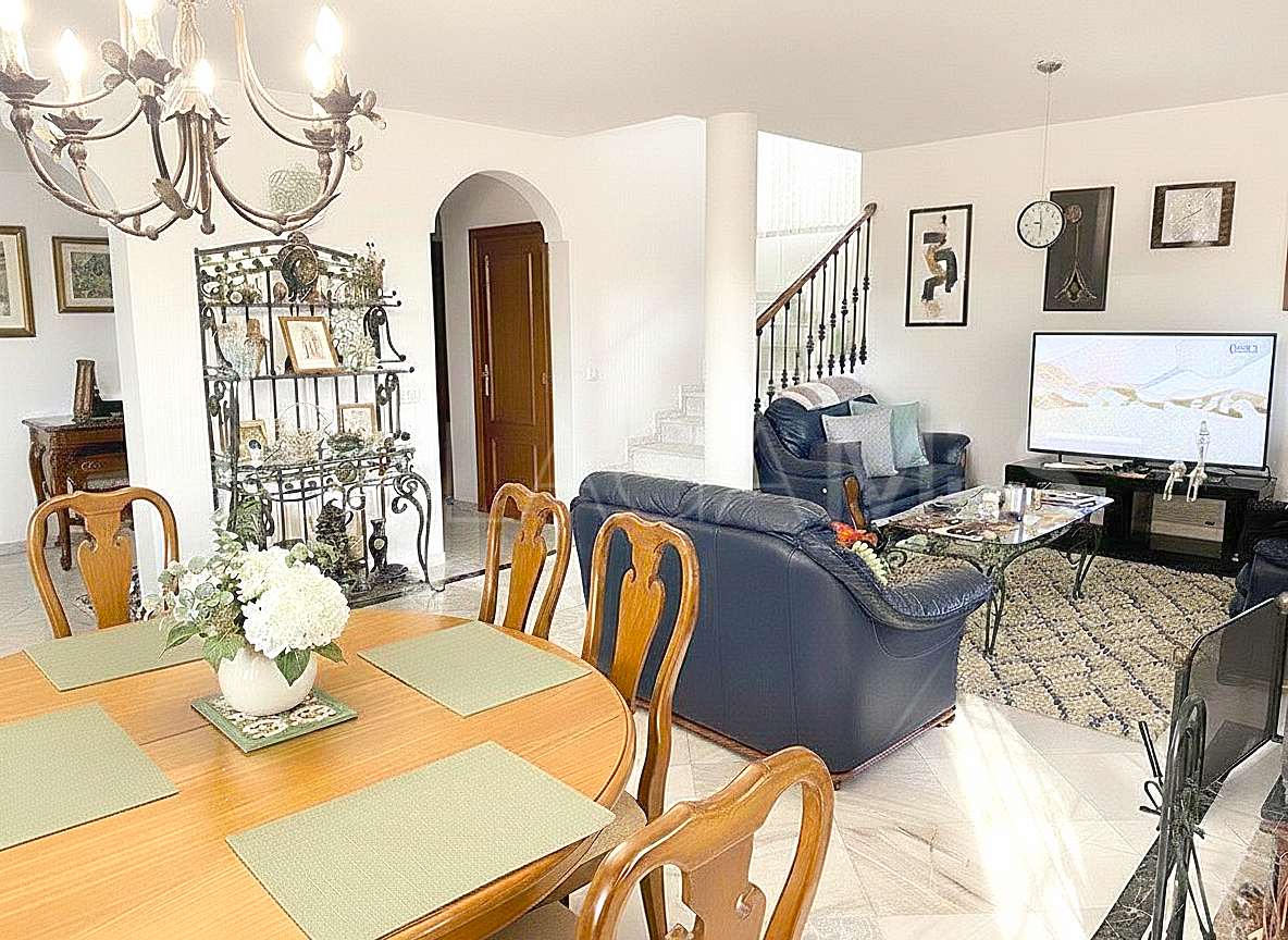 Hus i byn for sale in Atalaya