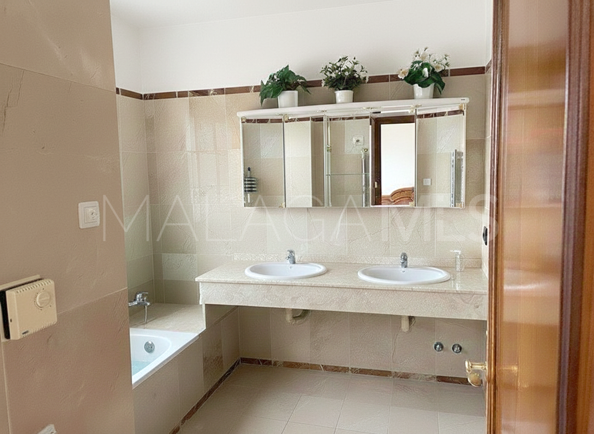 Hus i byn for sale in Atalaya