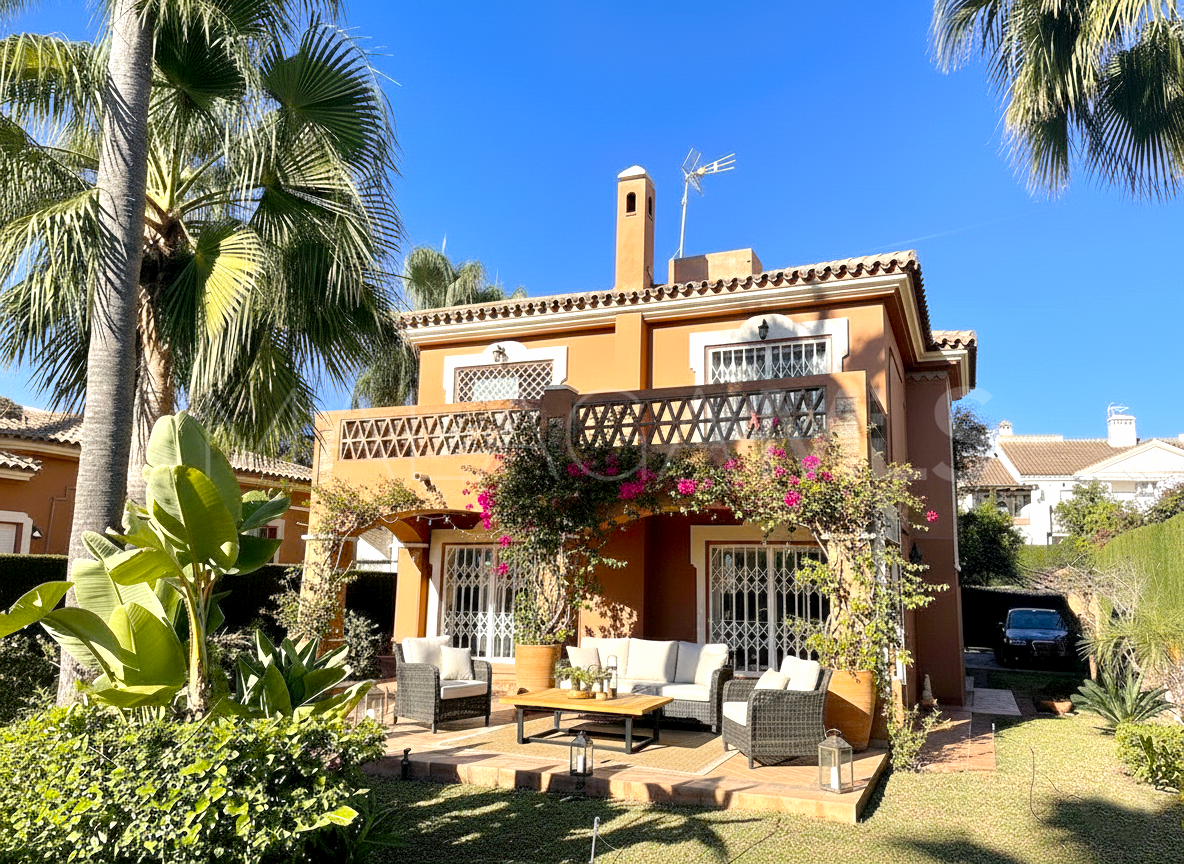 Hus i byn for sale in Atalaya