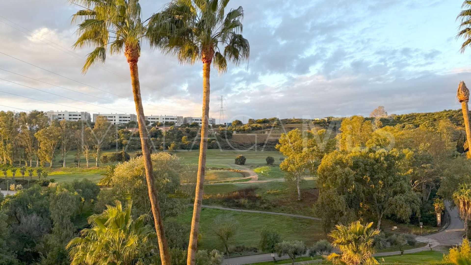 Parhus for sale in Estepona Golf