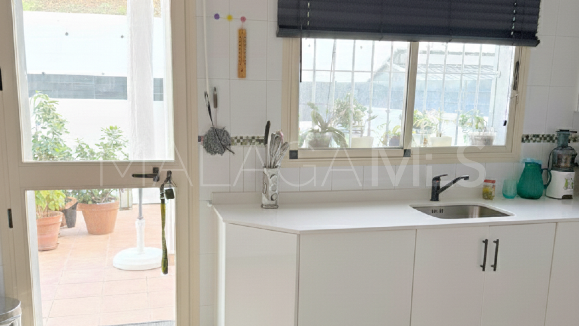 Parhus for sale in Estepona Golf