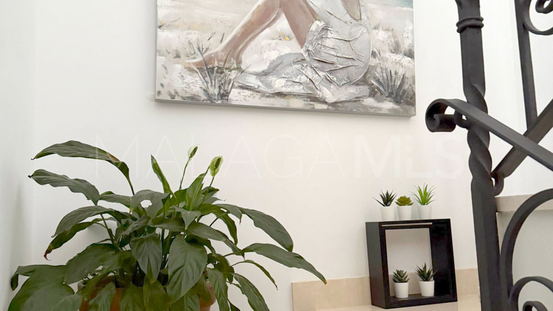 Parhus for sale in Estepona Golf