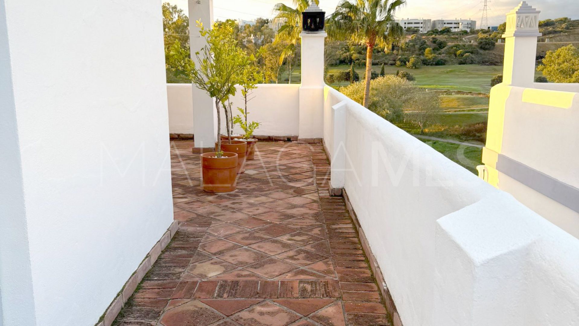 Parhus for sale in Estepona Golf