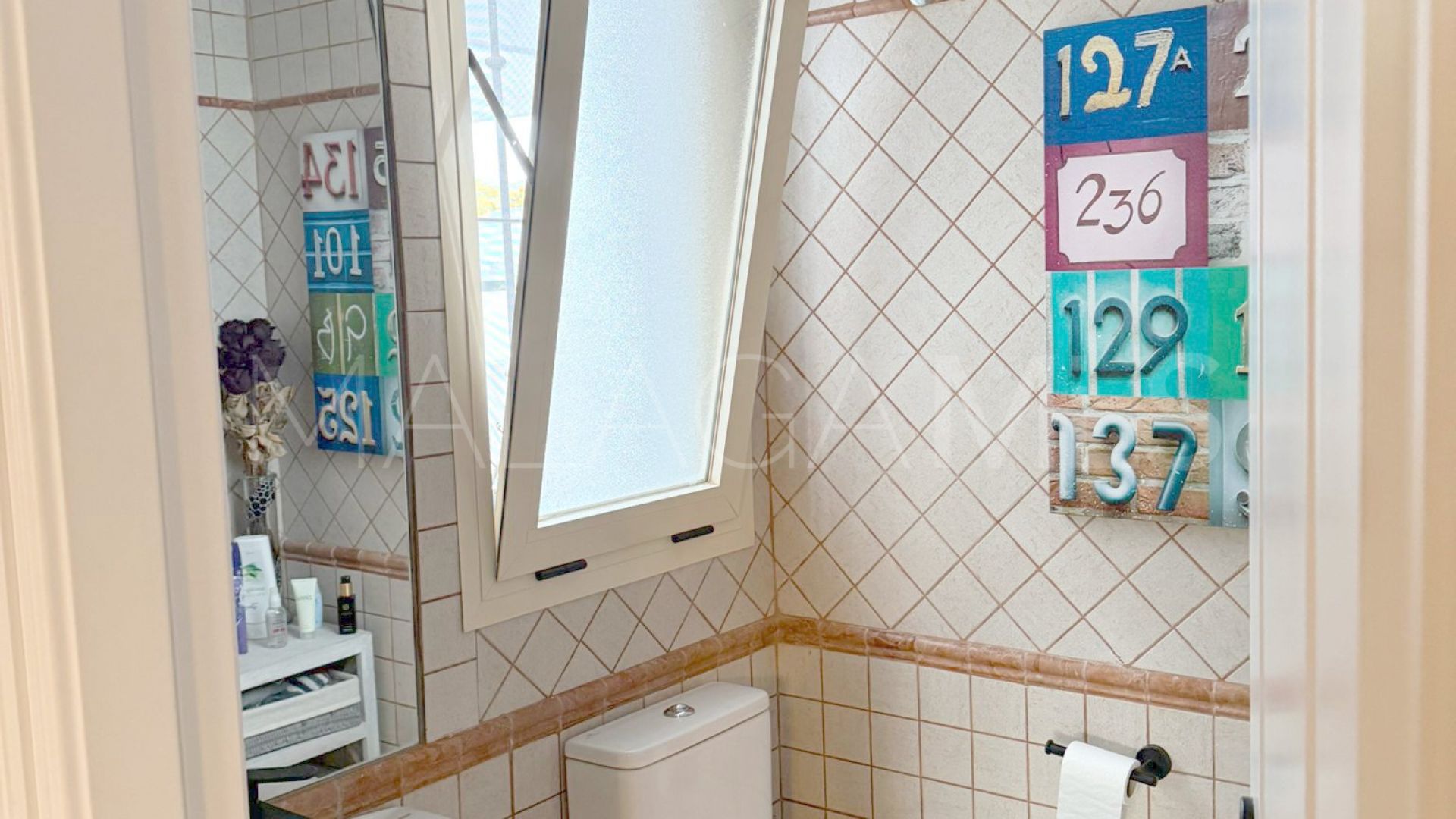 Parhus for sale in Estepona Golf