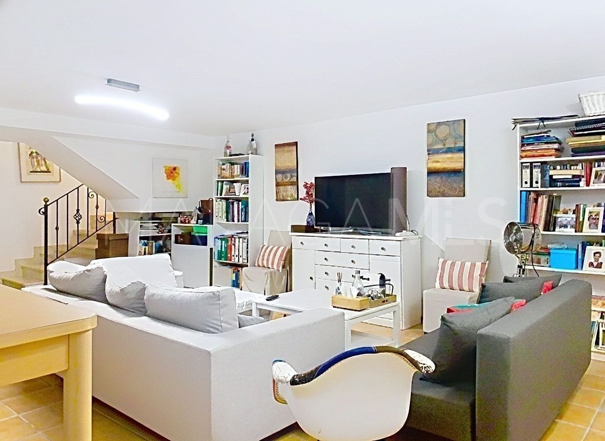 Semi detached house for sale in Estepona Golf