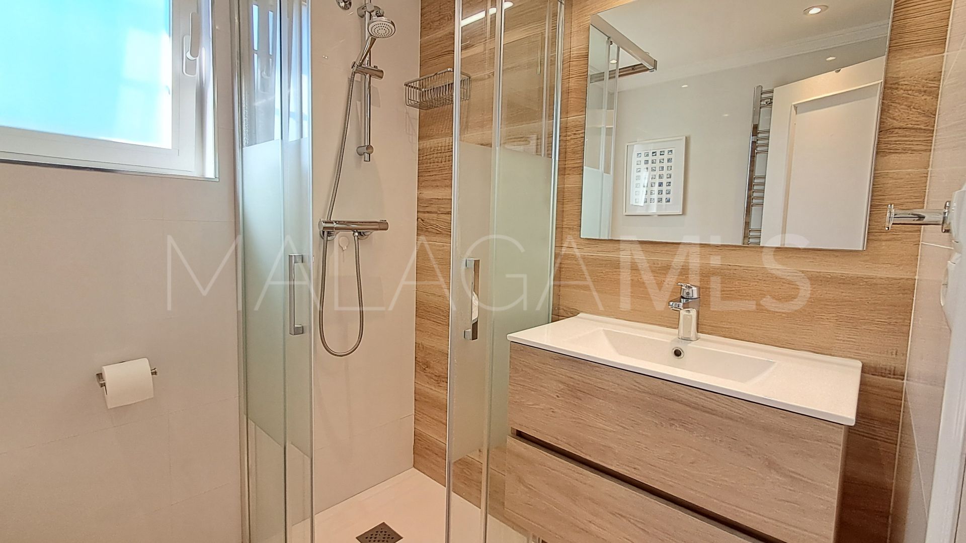 Maison jumelée for sale in Avda de Andalucia - Sierra de Estepona