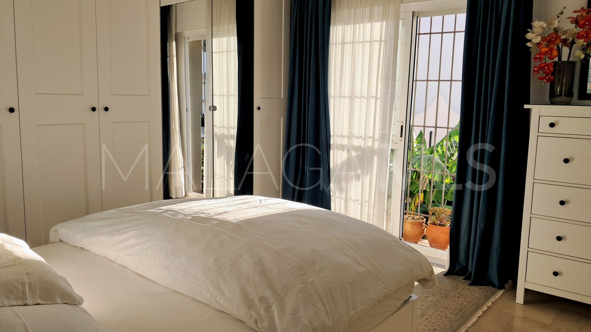 Maison jumelée for sale in Avda de Andalucia - Sierra de Estepona