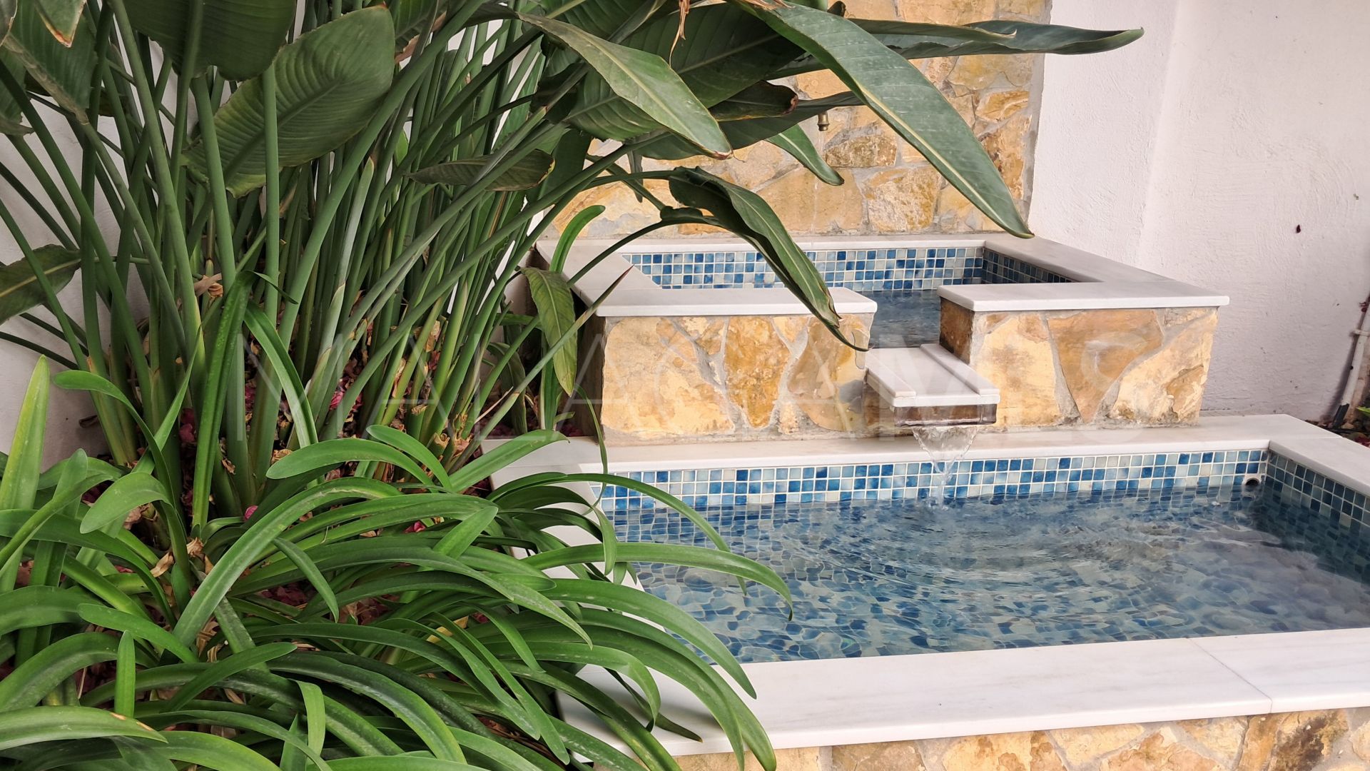 Maison jumelée for sale in Avda de Andalucia - Sierra de Estepona