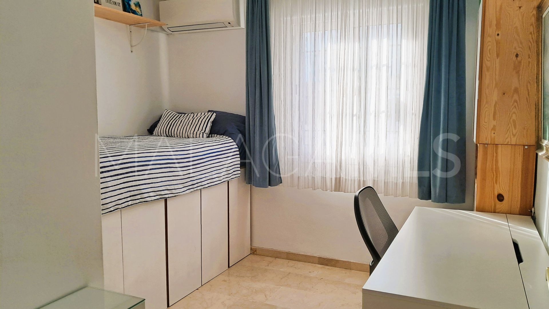 Maison jumelée for sale in Avda de Andalucia - Sierra de Estepona