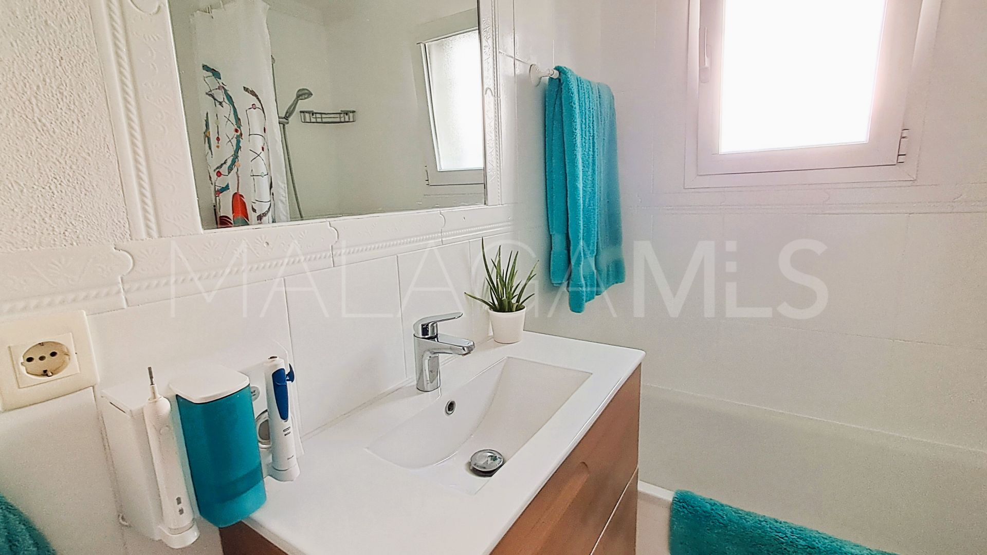 Maison jumelée for sale in Avda de Andalucia - Sierra de Estepona