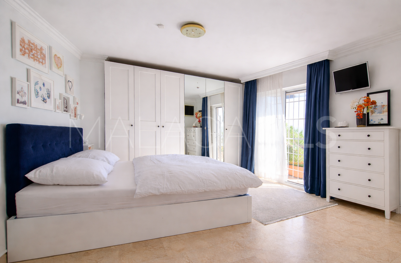 Doppelhaushälfte for sale in Avda de Andalucia - Sierra de Estepona