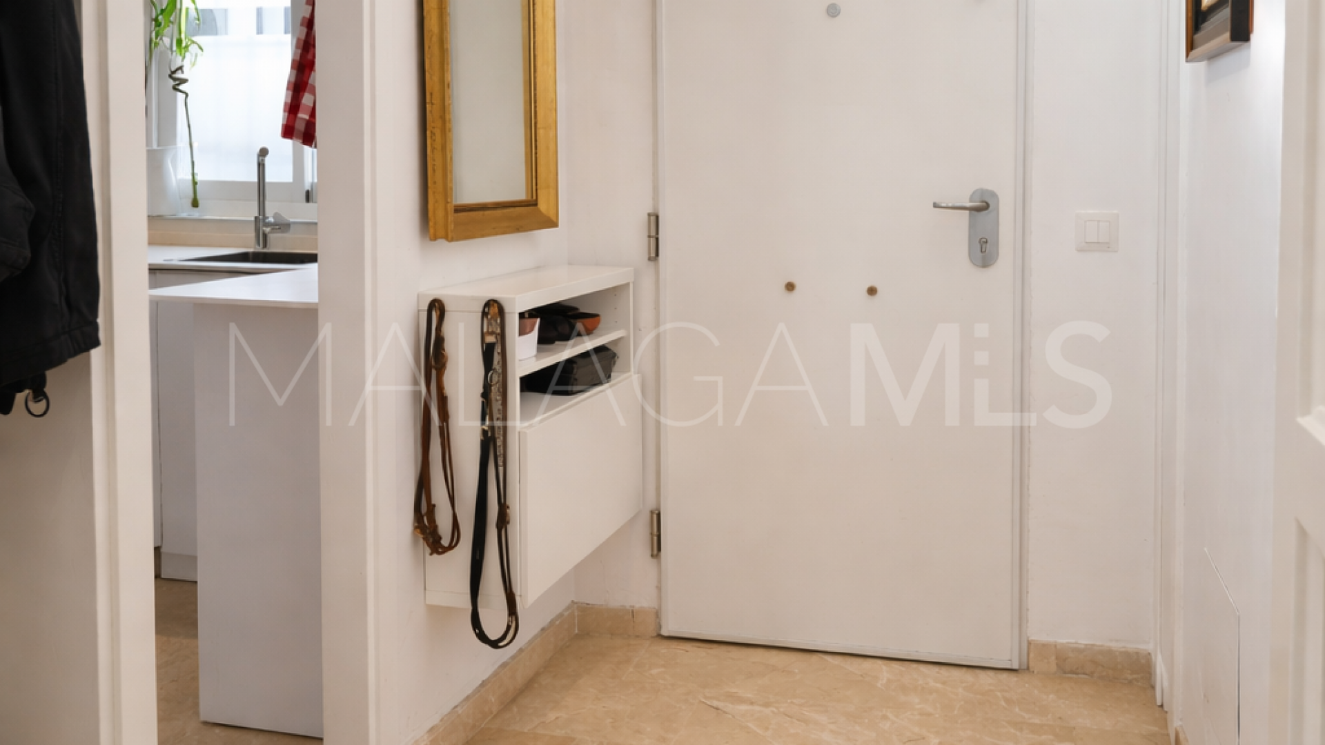 Doppelhaushälfte for sale in Avda de Andalucia - Sierra de Estepona