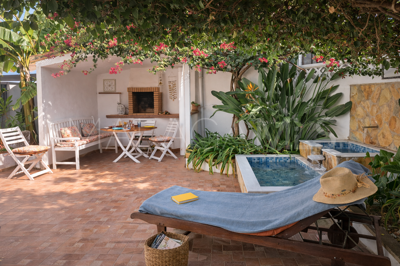 Doppelhaushälfte for sale in Avda de Andalucia - Sierra de Estepona