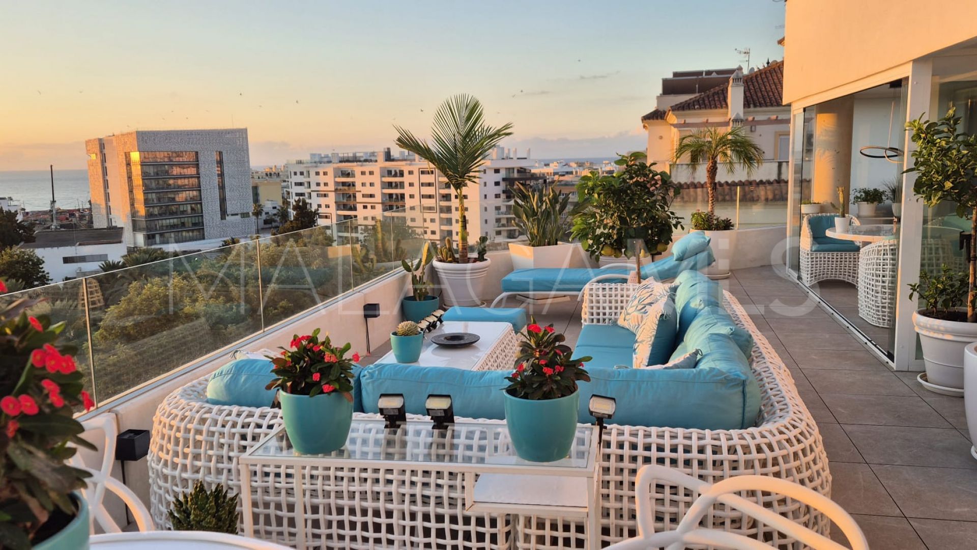 Takvåning for sale in Estepona Centre