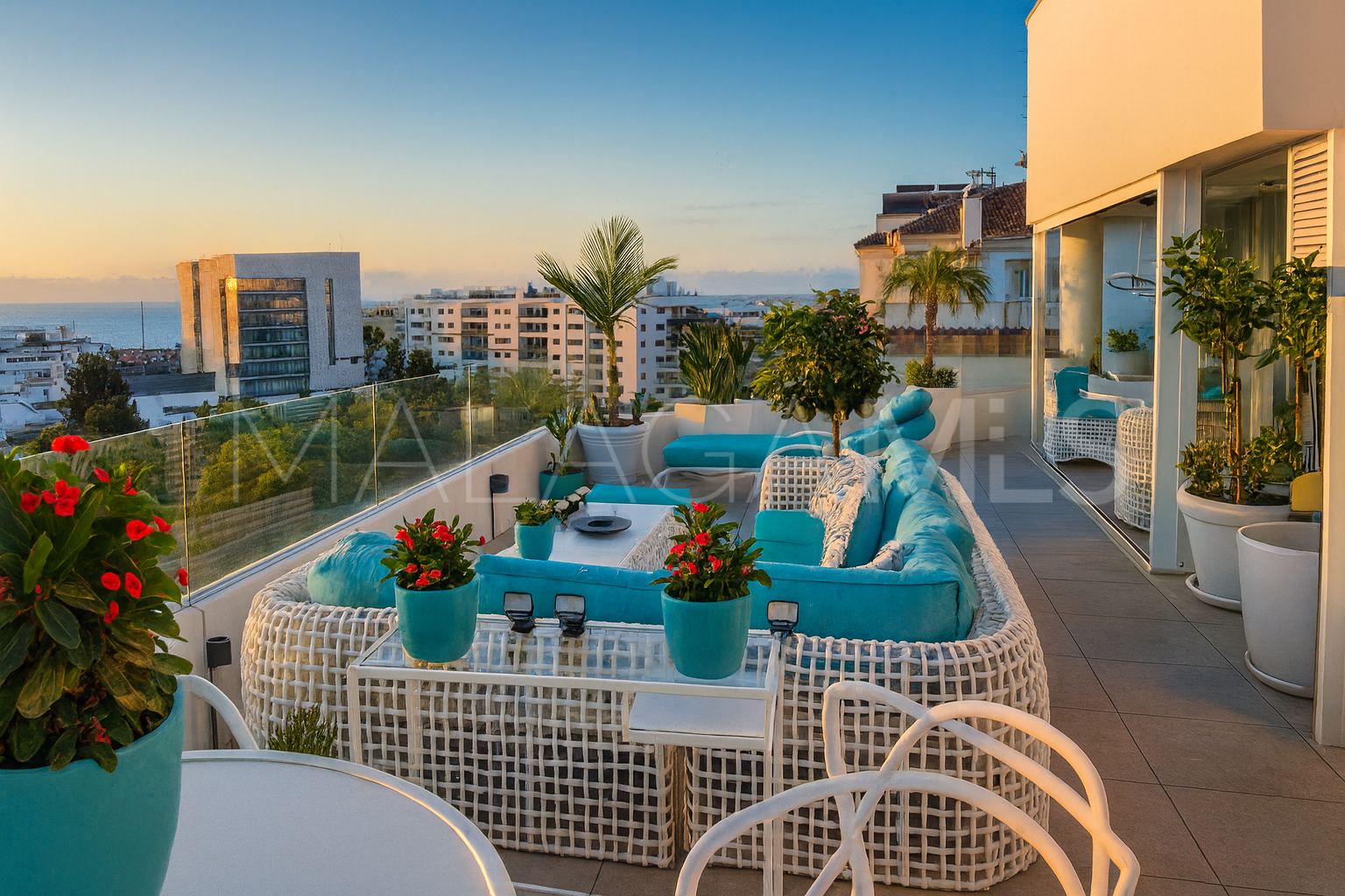 Estepona Centro, Ático a la venta with 3 bedrooms